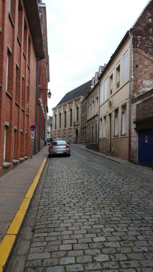 Apt 8 Du Temple Hypercentre & Parking Apartment Cambrai Exterior photo